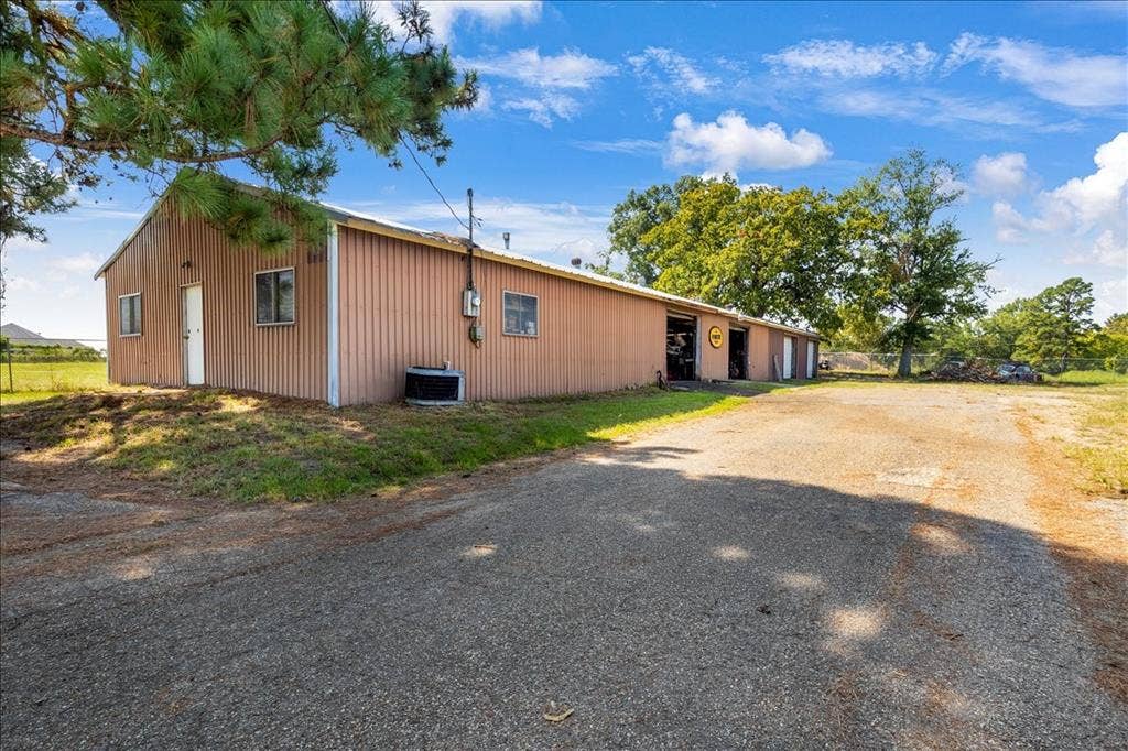 11041 US Highway 69 Highway N, Tyler, TX 75706 11041 US Highway 69 Highway N, Tyler, TX 75706