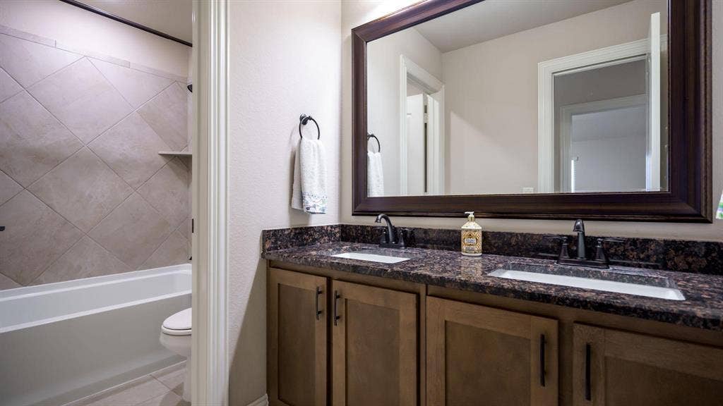 2613 Turning Leaf Lane, Midlothian, TX 76065 2613 Turning Leaf Lane, Midlothian, TX 76065