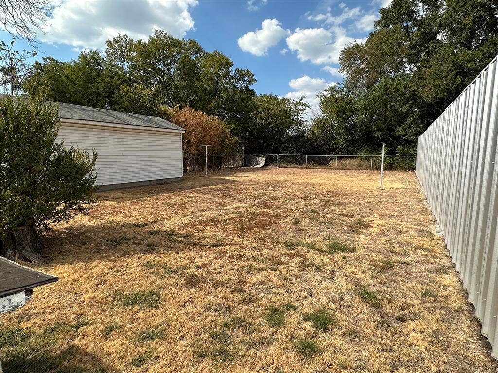 7519 Red Bud Drive, Dallas, TX 75227
