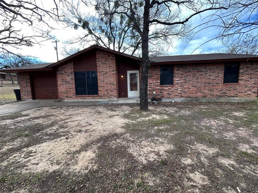 Property photo for 301 Walnut Avenue, Azle, TX