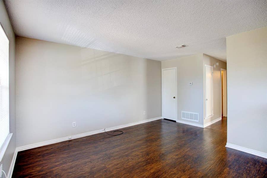 Property photo for 313 Queens Court S, #D, Mansfield, TX