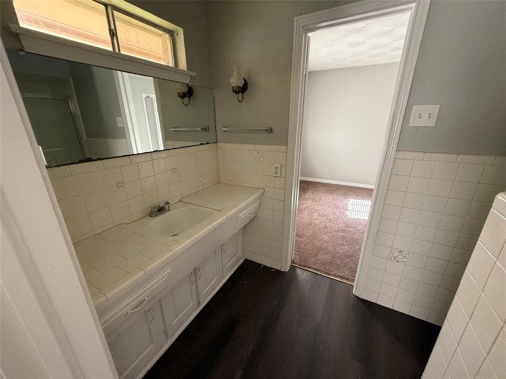 301 Lakewood Drive, DeSoto, TX 75115 301 Lakewood Drive, DeSoto, TX 75115