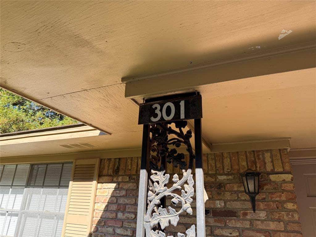 301 Lakewood Drive, DeSoto, TX 75115 301 Lakewood Drive, DeSoto, TX 75115