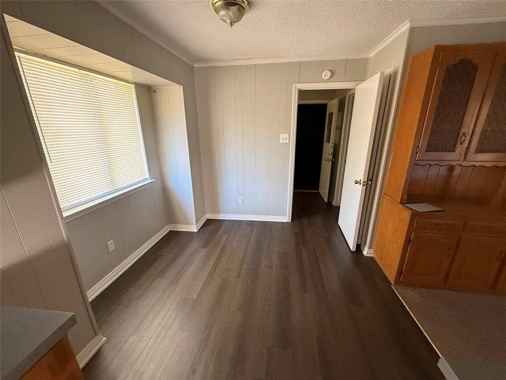 301 Lakewood Drive, DeSoto, TX 75115 301 Lakewood Drive, DeSoto, TX 75115