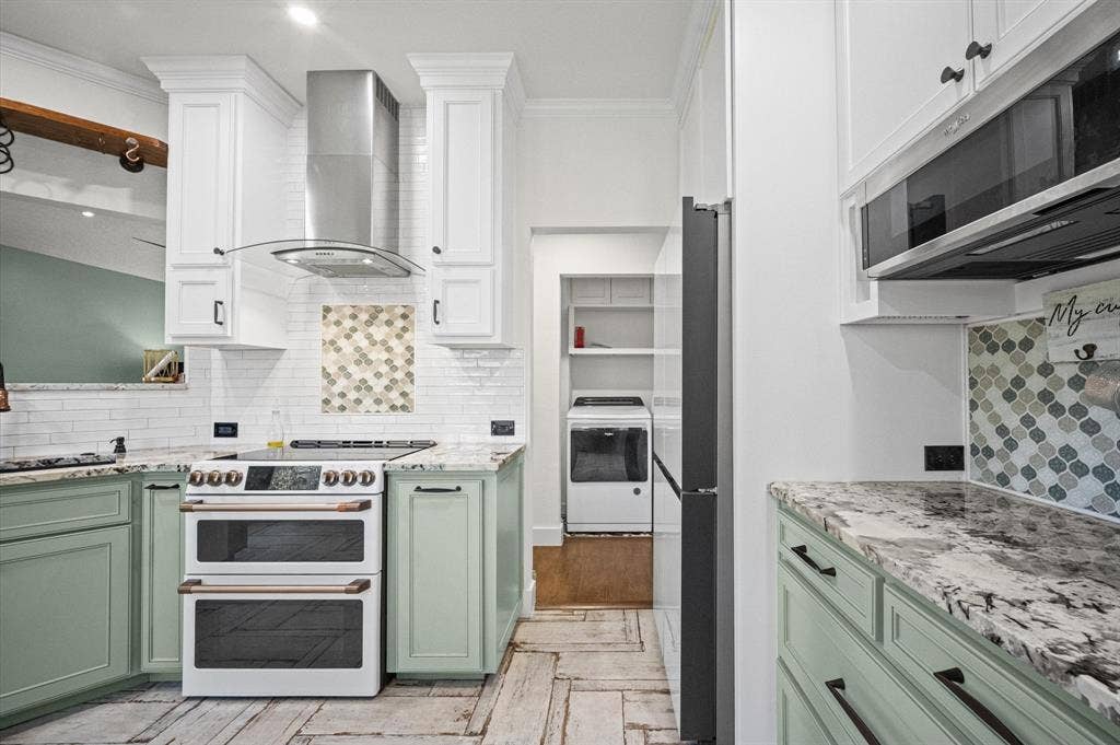 820 Raywood Circle, Plano, TX 75075 Quartz counters and lovely stainless appliances