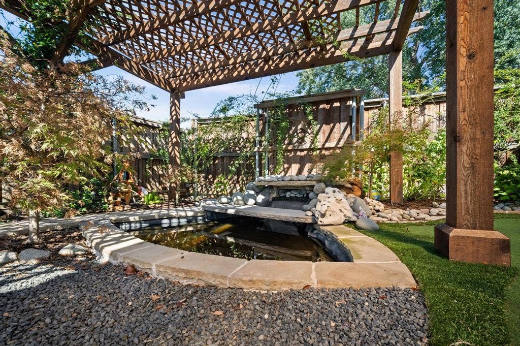 820 Raywood Circle, Plano, TX 75075 Pond and arbor-sip some lemonade and relax to the sound of water