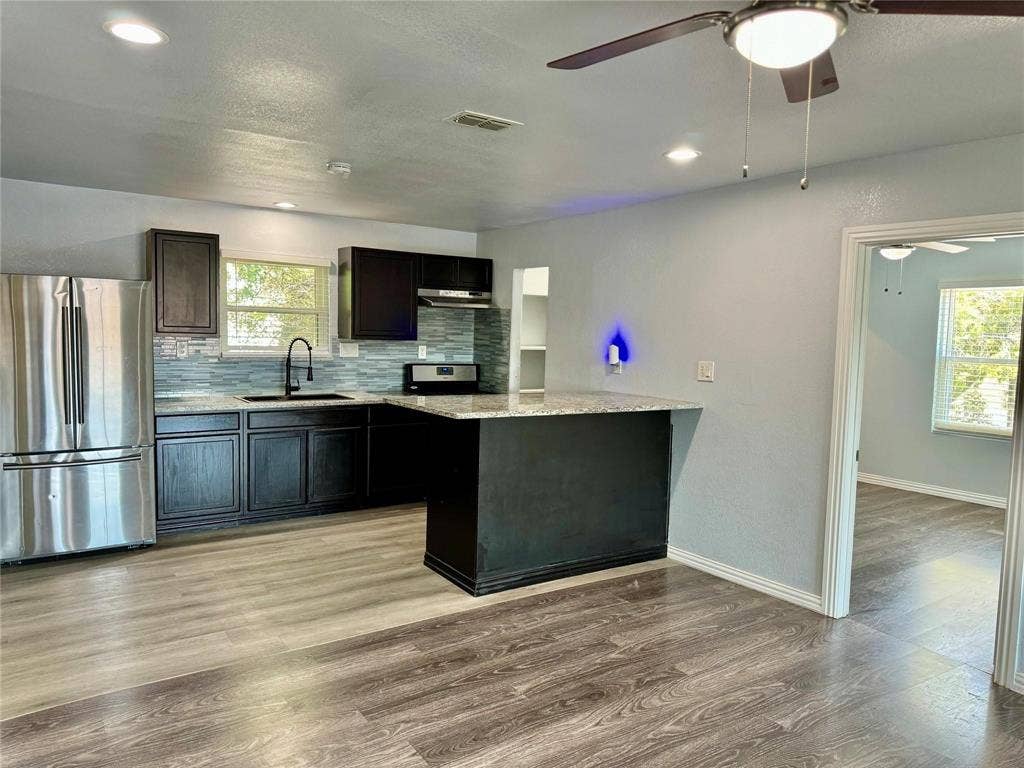 2618 Creekview Drive, Granbury, TX 76048 2618 Creekview Drive, Granbury, TX 76048