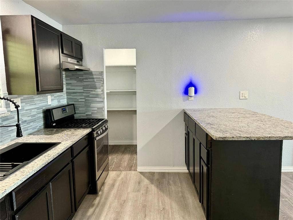 2618 Creekview Drive, Granbury, TX 76048 2618 Creekview Drive, Granbury, TX 76048