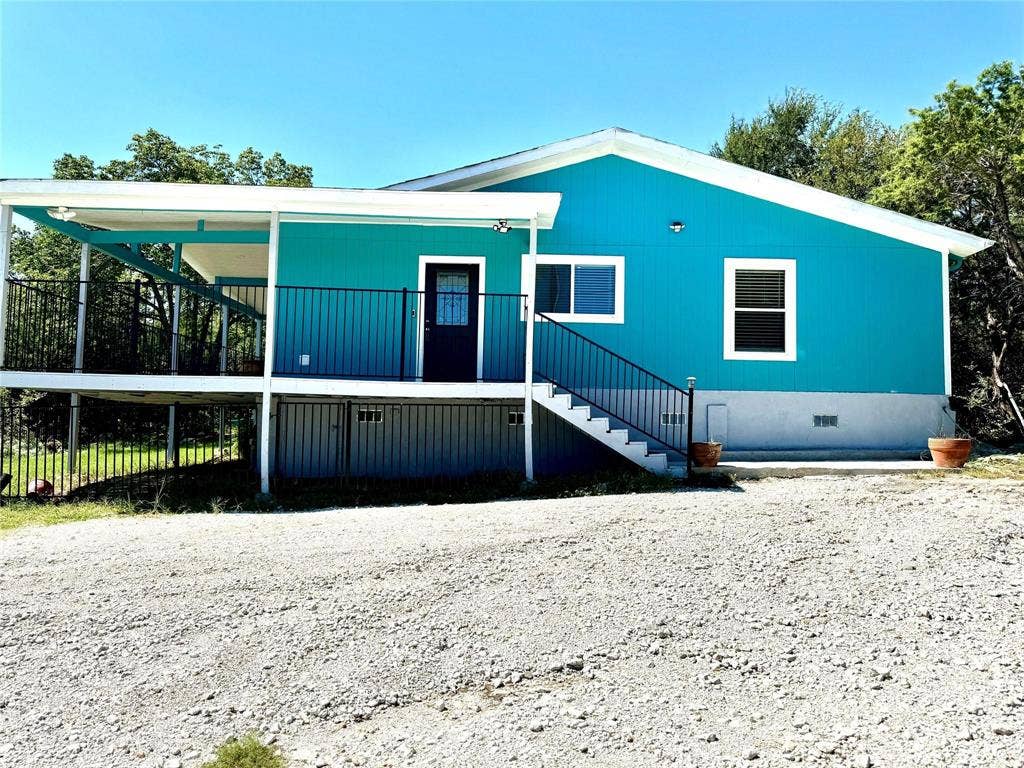 2618 Creekview Drive, Granbury, TX 76048 2618 Creekview Drive, Granbury, TX 76048