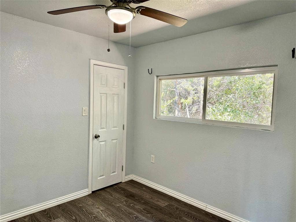 2618 Creekview Drive, Granbury, TX 76048 2618 Creekview Drive, Granbury, TX 76048