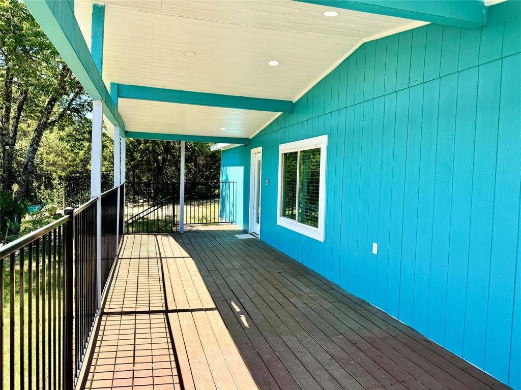 2618 Creekview Drive, Granbury, TX 76048 2618 Creekview Drive, Granbury, TX 76048