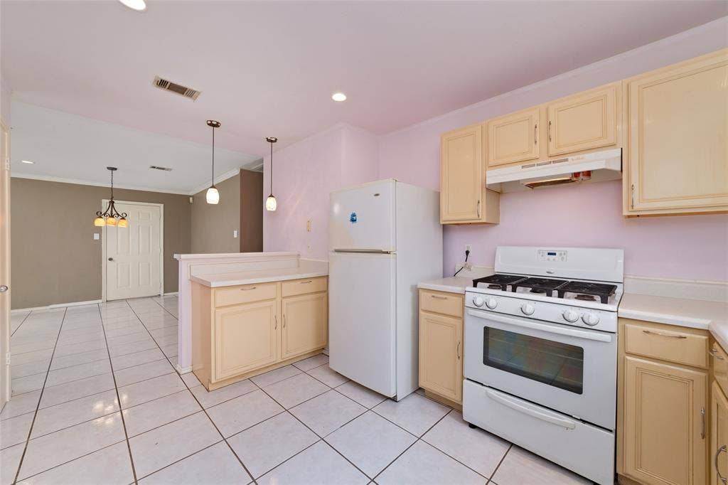 3306 Garrison Court, Houston, TX 77014 3306 Garrison Court, Houston, TX 77014