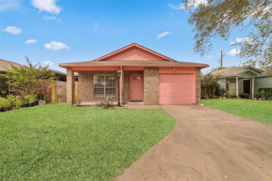 Property photo for 3306 Garrison Court, Houston, TX