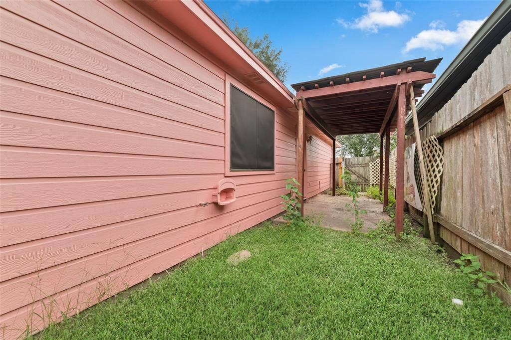 3306 Garrison Court, Houston, TX 77014 3306 Garrison Court, Houston, TX 77014