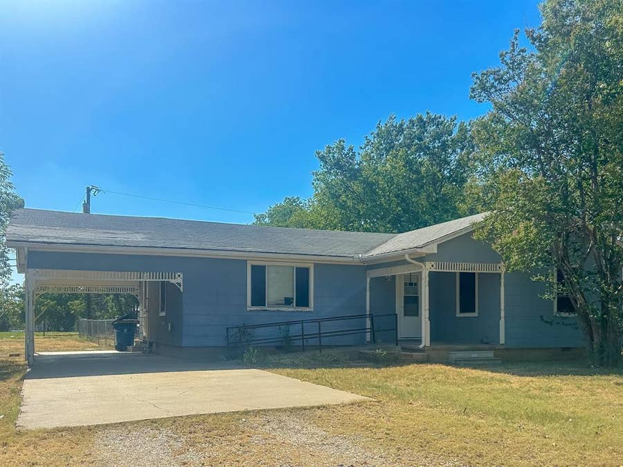 Property photo for 303 N Colorado Street, Whitney, TX