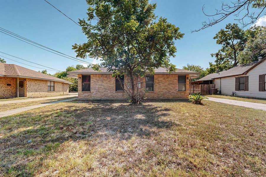 Property photo for 420 Lucille Street, Irving, TX