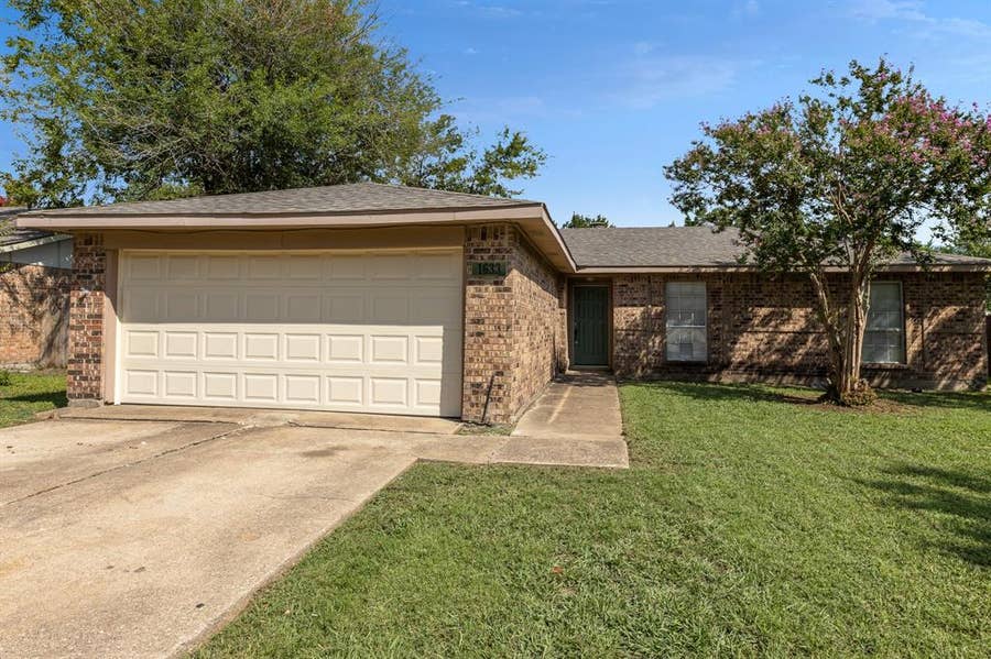 Property photo for 1633 Bette Drive, Mesquite, TX