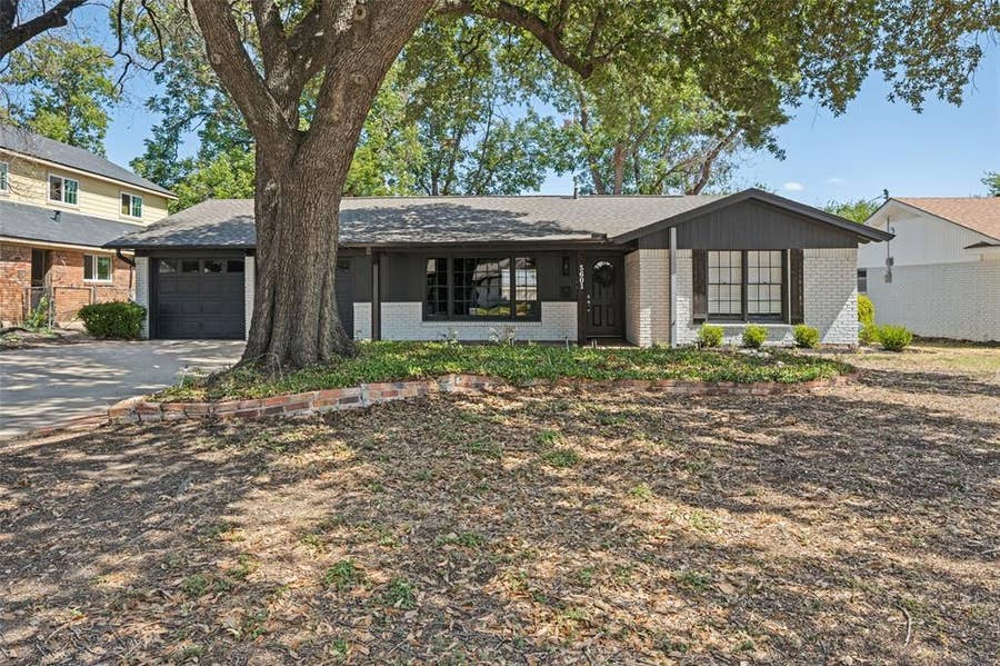 Property photo for 5601 Westcreek Drive, Fort Worth, TX