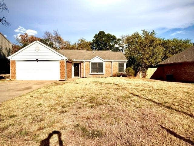 Property photo for 304 Mack Drive, Denton, TX