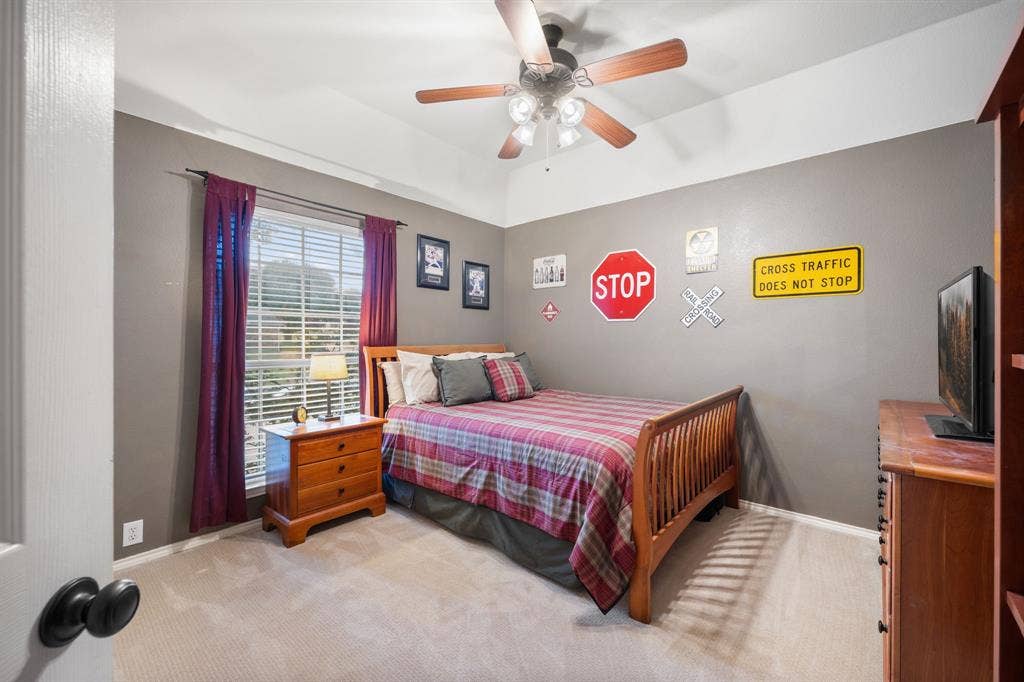 3202 Harbor Pointe Drive, Rowlett, TX 75088 Spacious secondary bedroom
