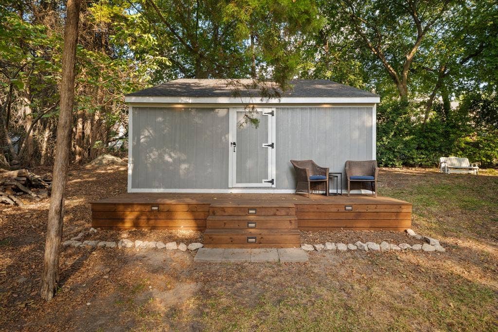 3202 Harbor Pointe Drive, Rowlett, TX 75088 600 sq ft shed with attached deck patio