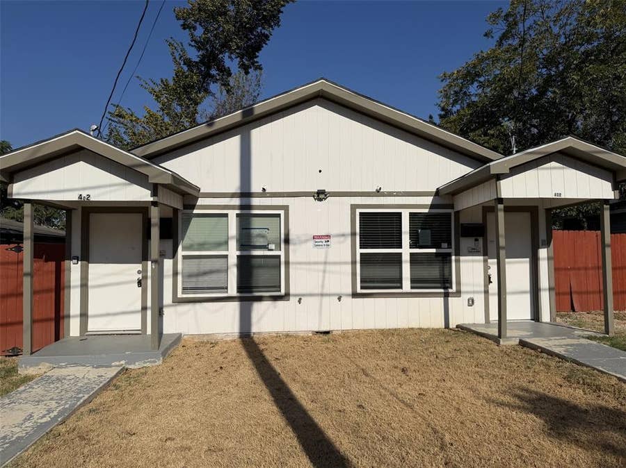Property photo for 400 Lansing Street, Dallas, TX