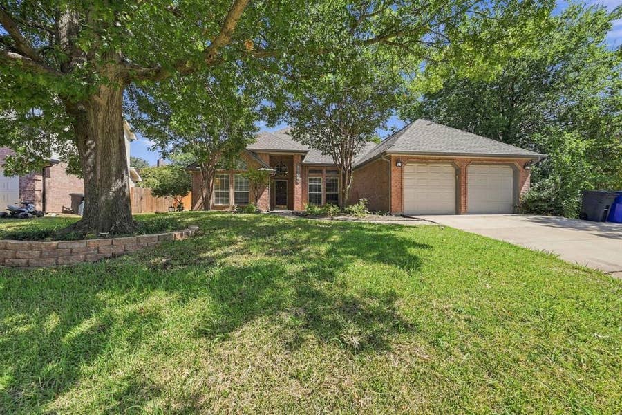Property photo for 2304 Grimsley Terrace, Mansfield, TX