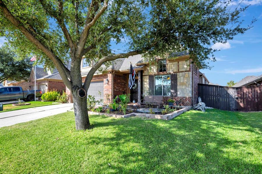 Property photo for 12509 Outlook Avenue, Fort Worth, TX