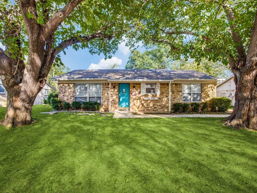 Property photo for 1209 Valley Vista Drive, Grapevine, TX