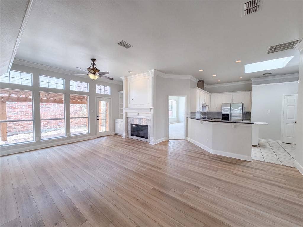 8703 Stonecrest Drive, Irving, TX 75063