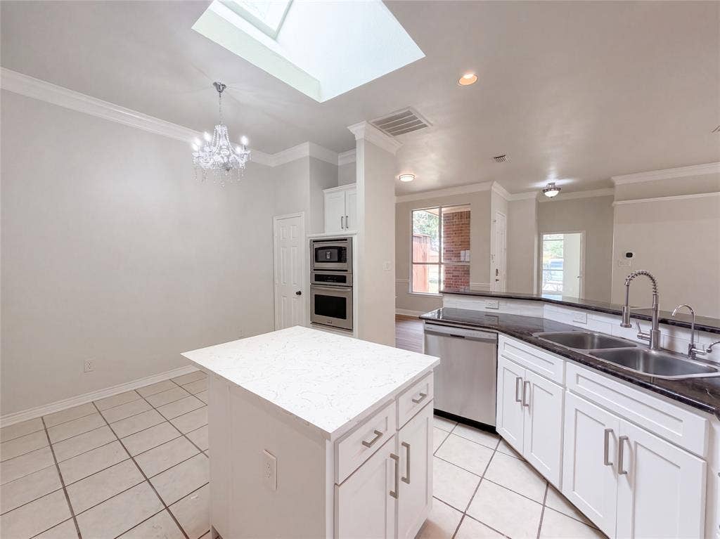 8703 Stonecrest Drive, Irving, TX 75063