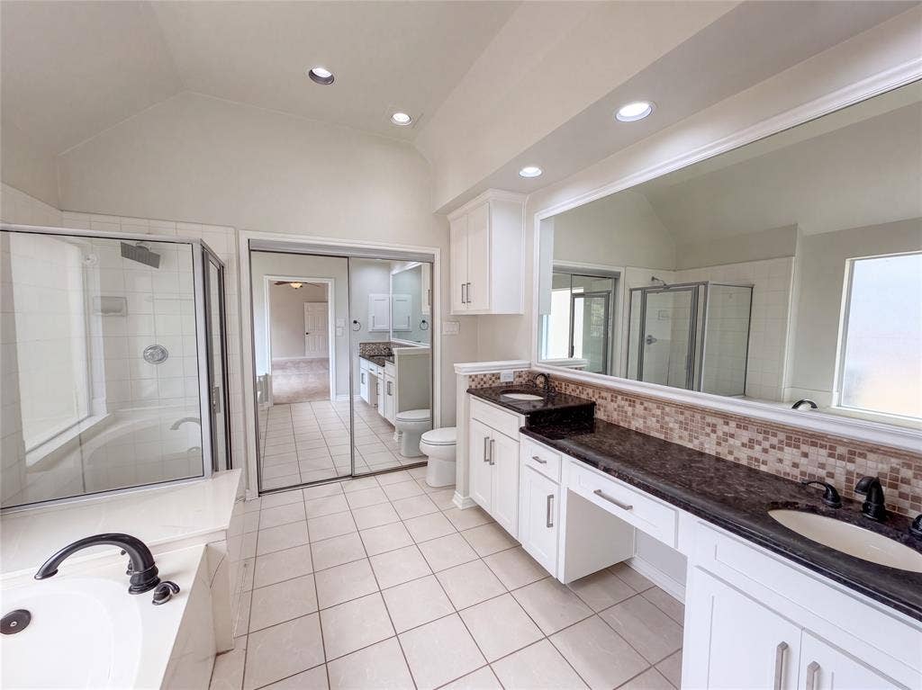 8703 Stonecrest Drive, Irving, TX 75063