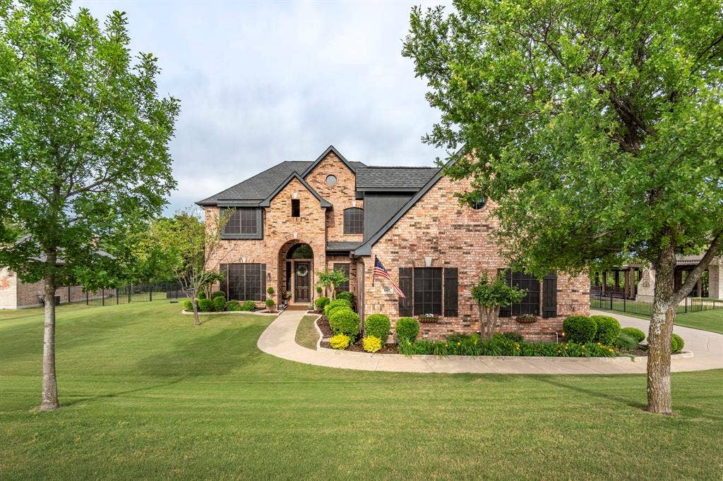 1017 Hilltop Drive, Lavon, TX 75166 1017 Hilltop Drive, Lavon, TX 75166