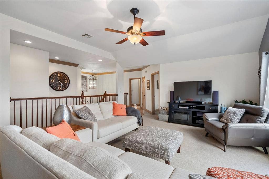1017 Hilltop Drive, Lavon, TX 75166 1017 Hilltop Drive, Lavon, TX 75166