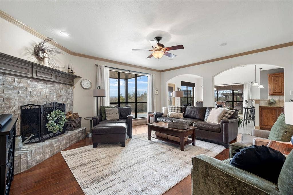 1017 Hilltop Drive, Lavon, TX 75166 1017 Hilltop Drive, Lavon, TX 75166