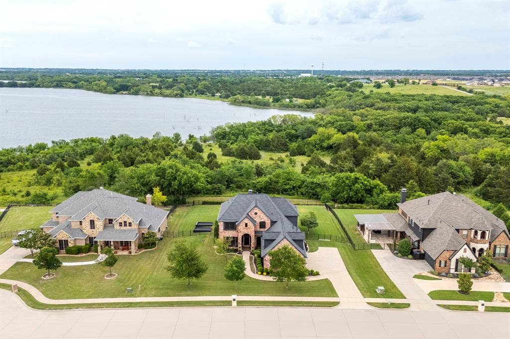 1017 Hilltop Drive, Lavon, TX 75166 1017 Hilltop Drive, Lavon, TX 75166