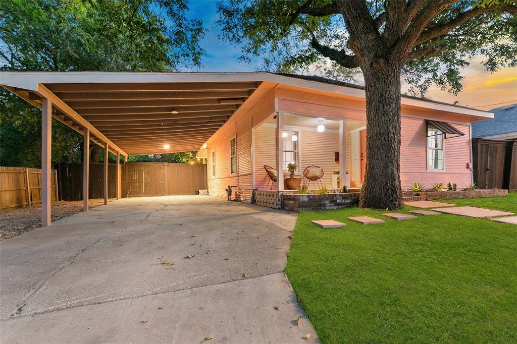 214 Short Street, McKinney, TX 75069 Expansive covered carport with recessed lighting