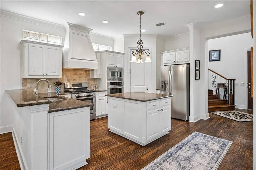 Property photo for 5936 Preston Gate Court, Dallas, TX