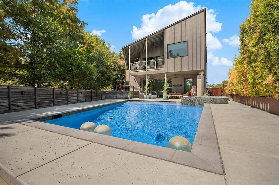 Property photo for 60 Vanguard Way, Dallas, TX