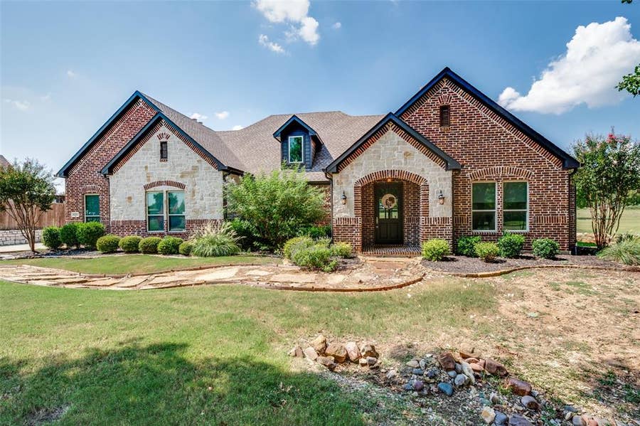 Property photo for 650 Cypress Point Drive, Gunter, TX