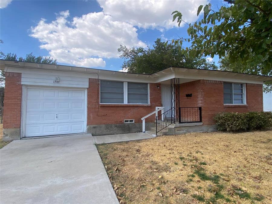 Property photo for 1701 Longview Street, Mesquite, TX