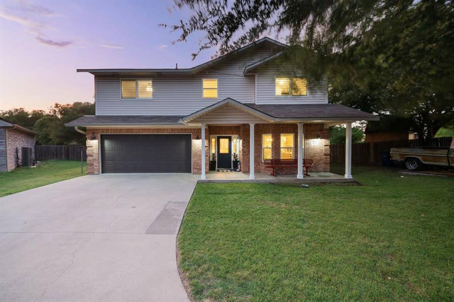 Property photo for 336 Timbercreek Court, Princeton, TX