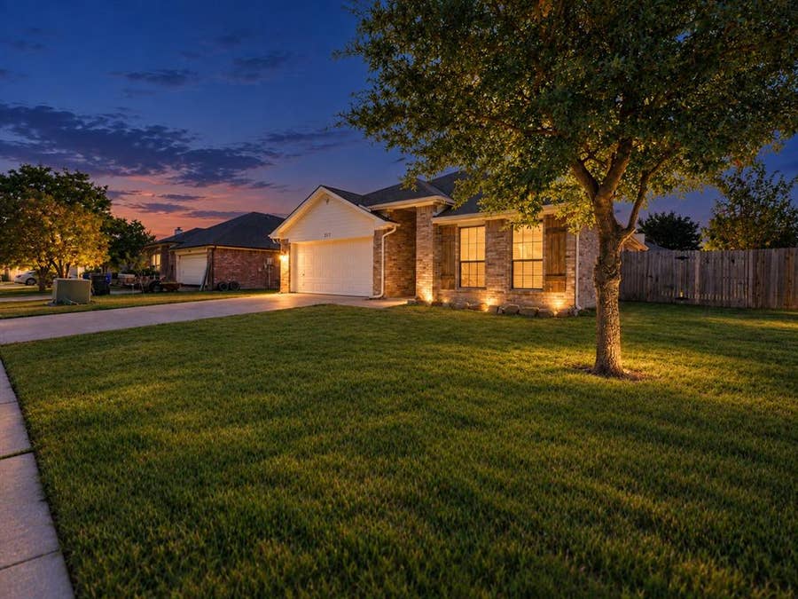 Property photo for 217 Windsor, Forney, TX