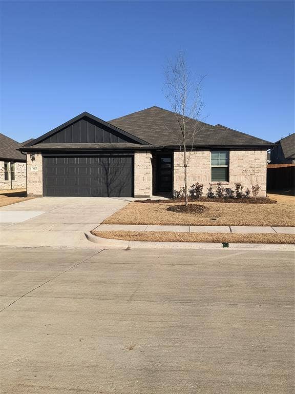 Property photo for 315 Canyon Oaks Drive, Greenville, TX