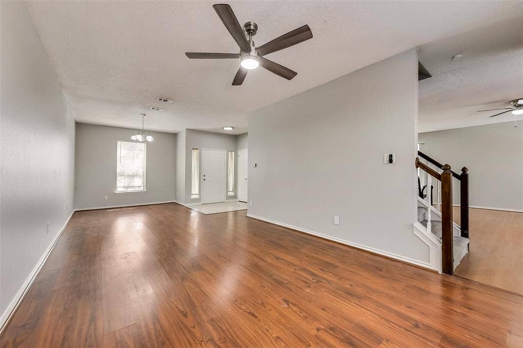 503 Las Cruces Drive, Irving, TX 75063 503 Las Cruces Drive, Irving, TX 75063