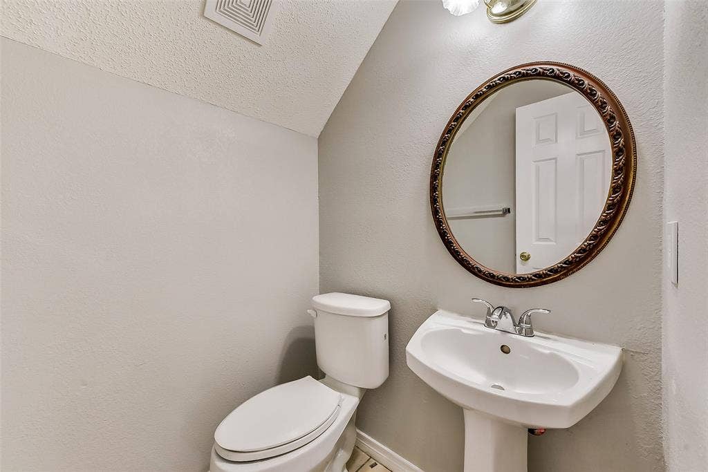 503 Las Cruces Drive, Irving, TX 75063 503 Las Cruces Drive, Irving, TX 75063