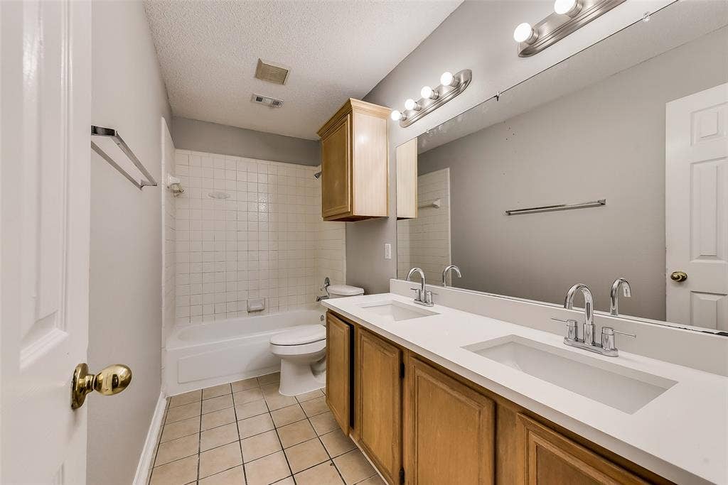 503 Las Cruces Drive, Irving, TX 75063 503 Las Cruces Drive, Irving, TX 75063