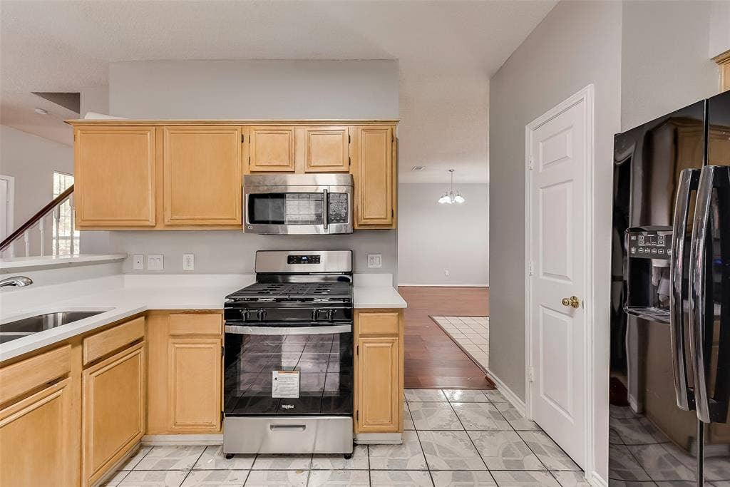 503 Las Cruces Drive, Irving, TX 75063 503 Las Cruces Drive, Irving, TX 75063