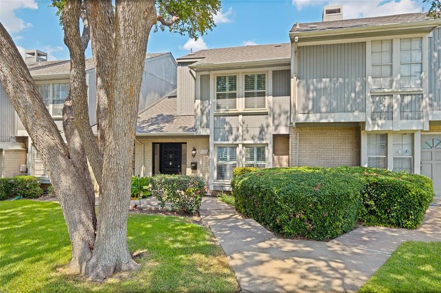 Property photo for 7621 Woodthrush Drive, #18, Dallas, TX