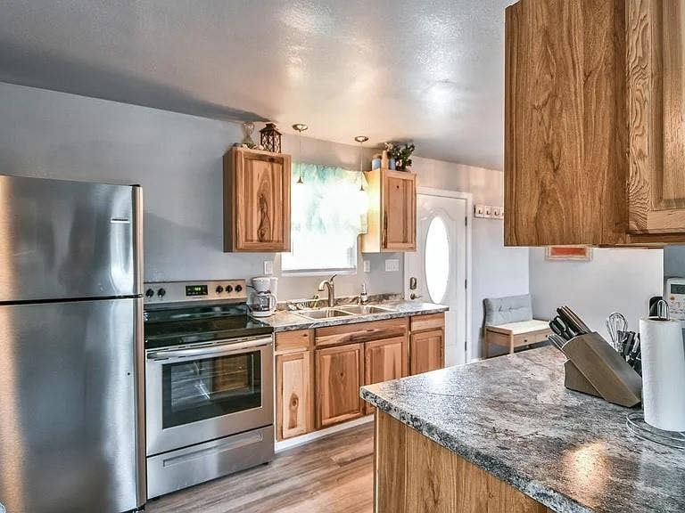 824 S Blue Quail Court, Granbury, TX 76049 824 S Blue Quail Court, Granbury, TX 76049